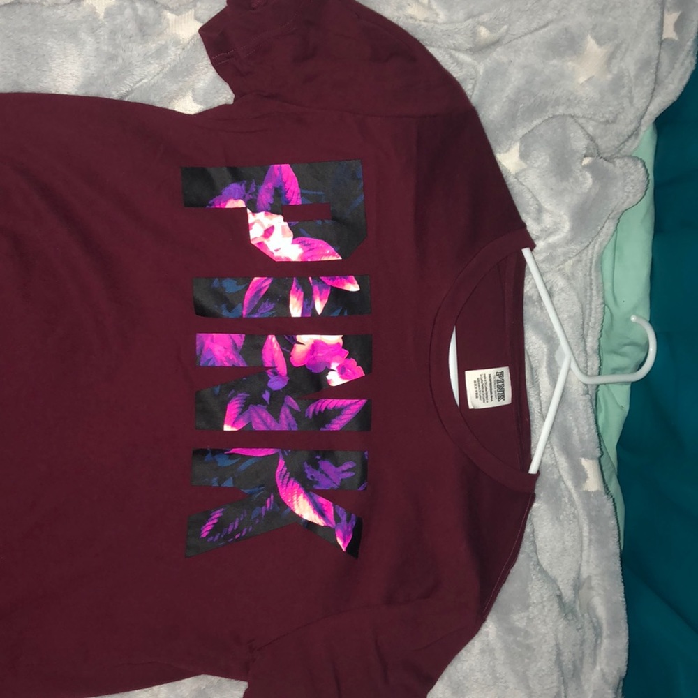 victoria’s secret/pink tee